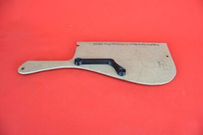 Thumb rest for Fender Jazz V pre 2010 (M-1)