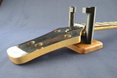 Guitar wall mount - Plastic/Wood model