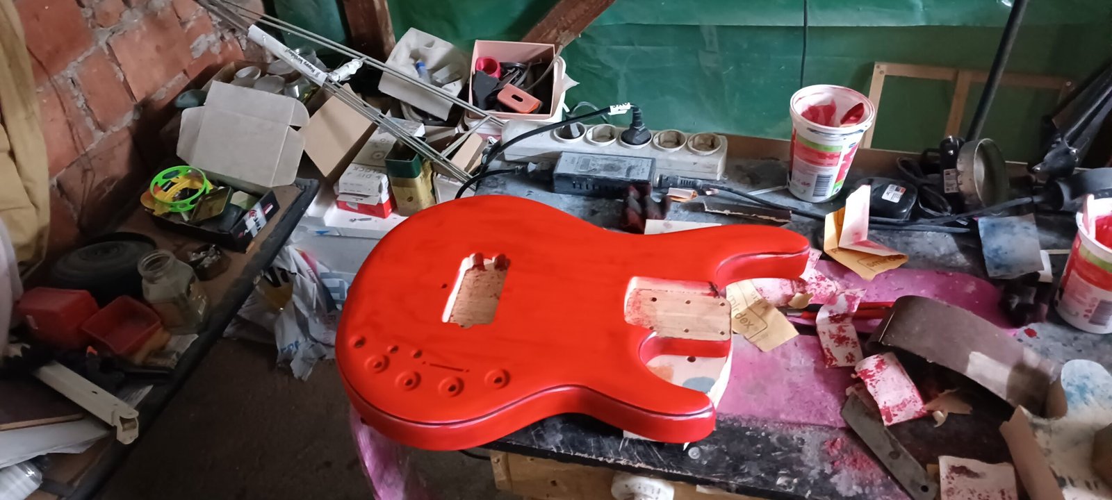 Stingray Bass Build – Custom Bass Guitar Project with Roland GK3 10 Polishing