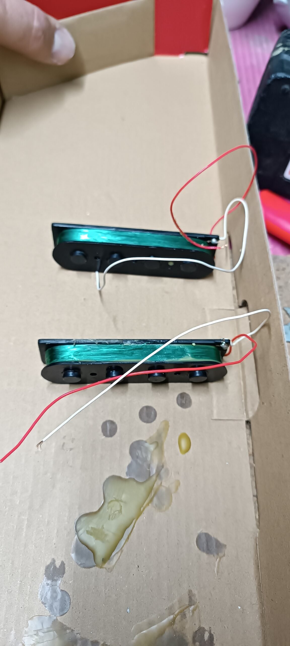 Stingray Bass Build – Custom Bass Guitar Project with Roland GK3 13 Pickup soldering
