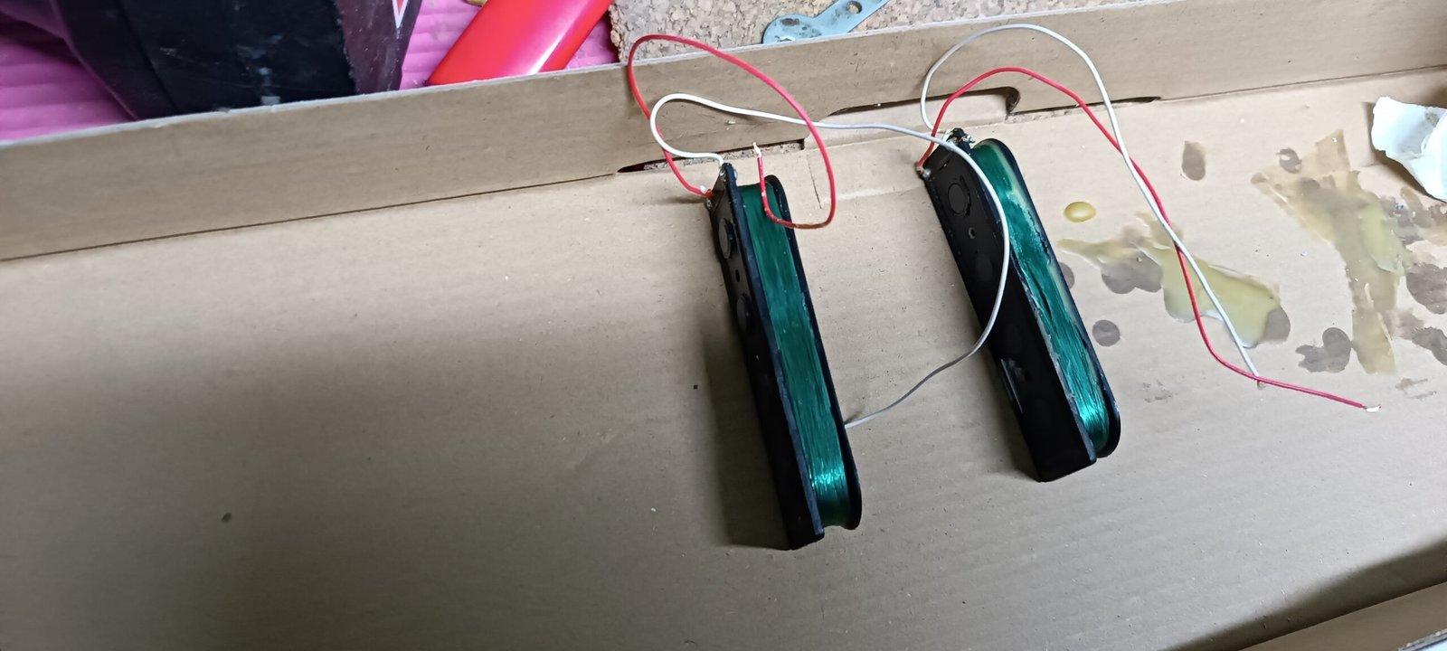 Stingray Bass Build – Custom Bass Guitar Project with Roland GK3 14 Testing resistance