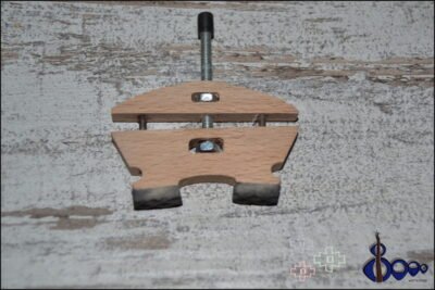 Violin-viola strings lifter/ holder